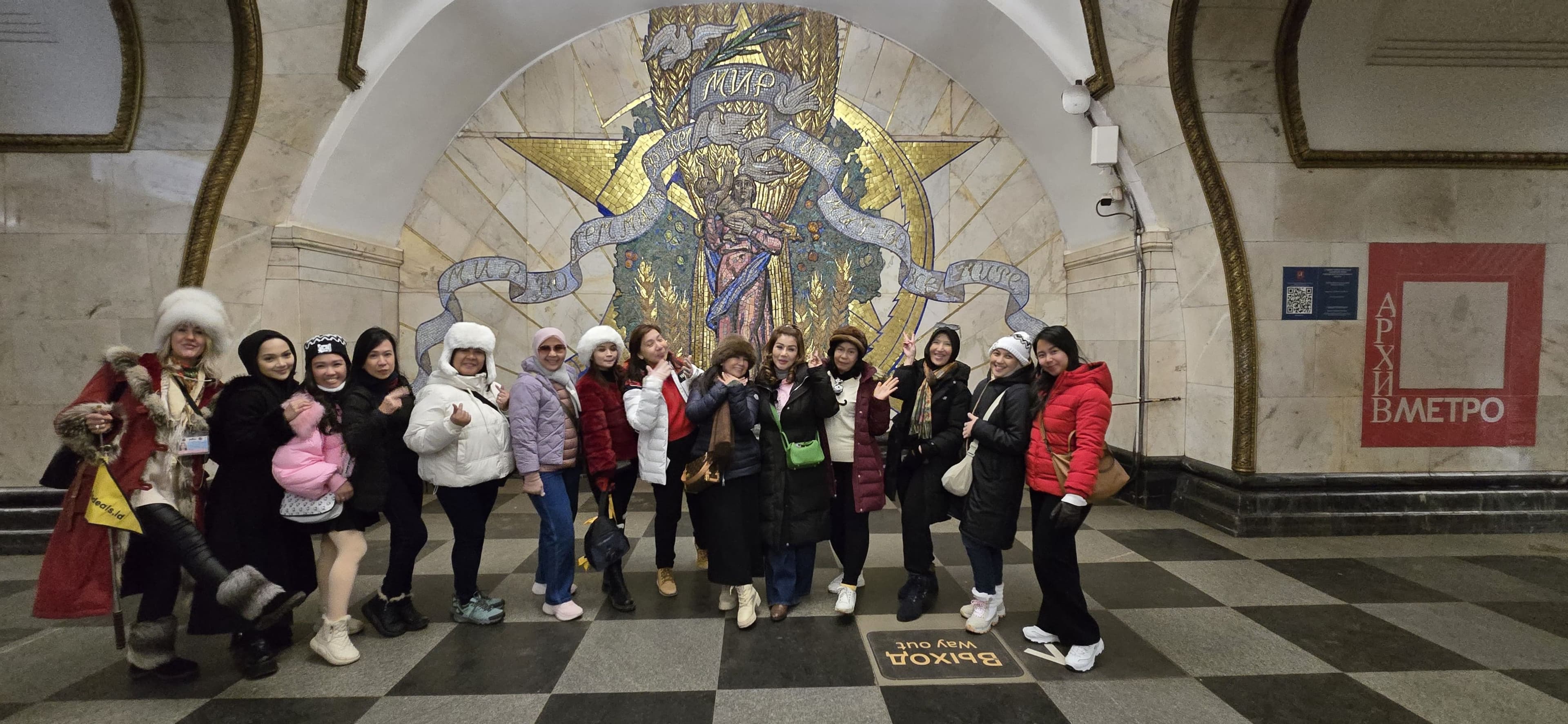 ENCHANTING RUSSIA MOSCOW & PETERSBURG