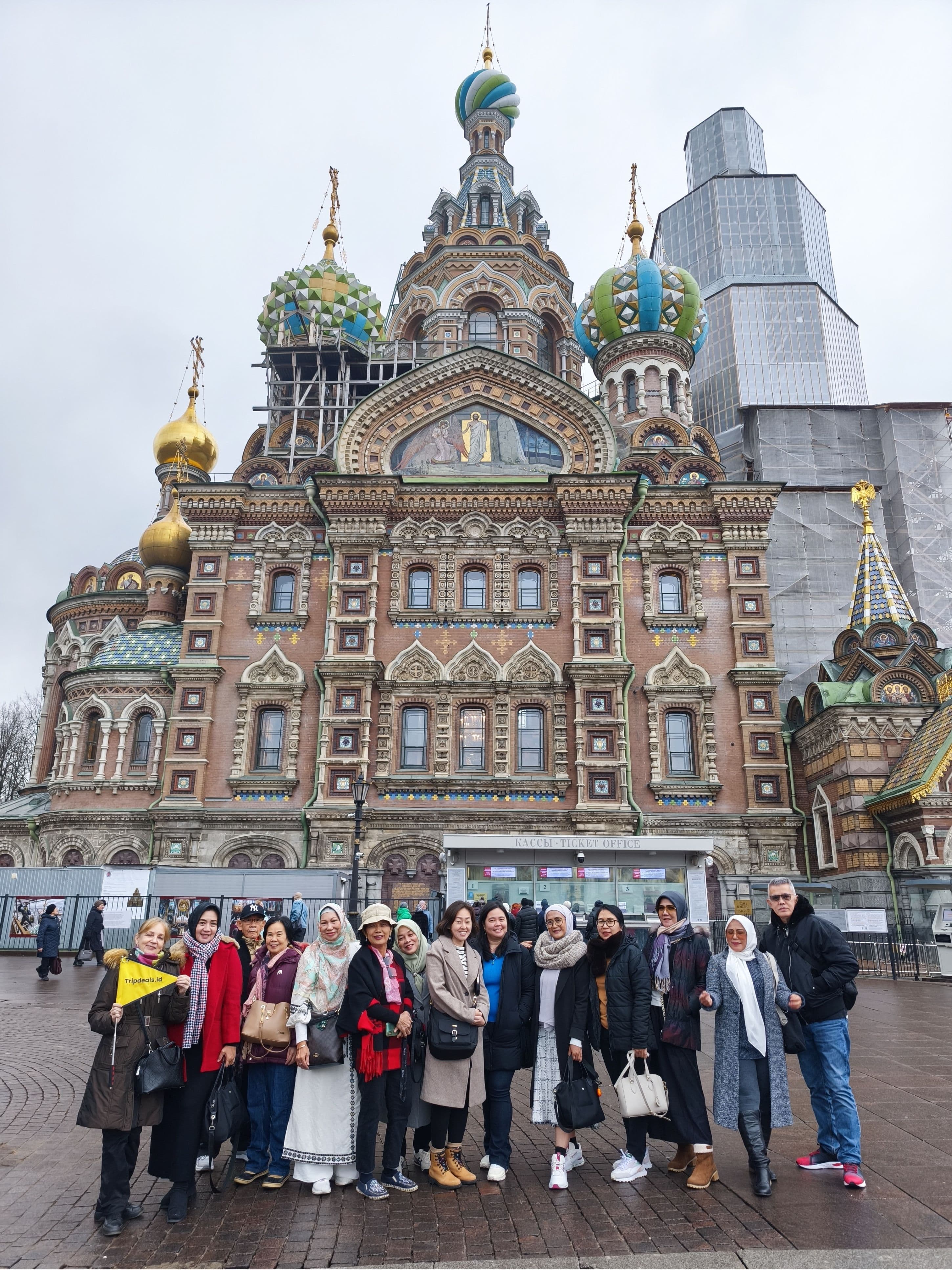 ENCHANTING RUSSIA MOSCOW & PETERSBURG