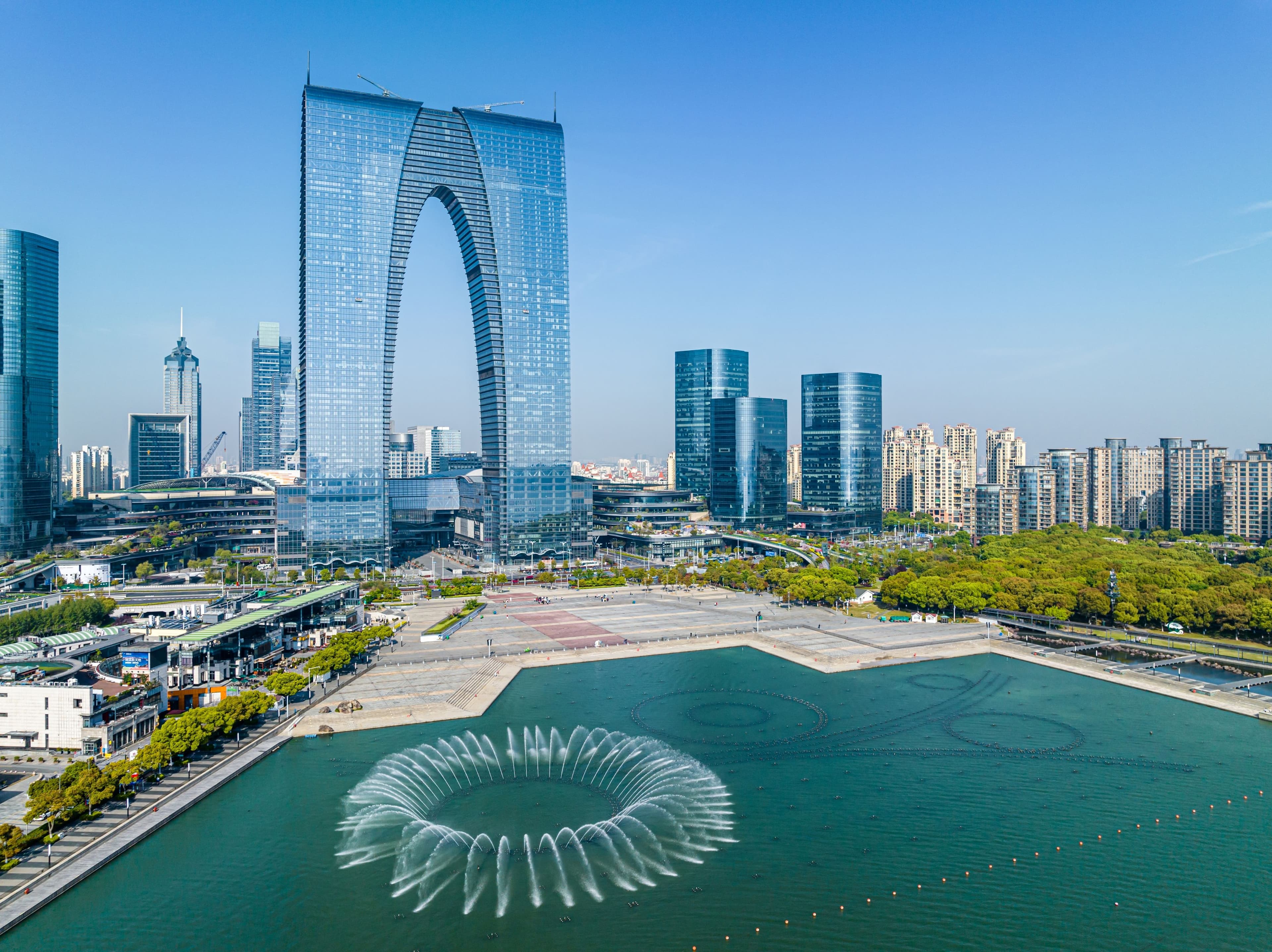 Jinji Lake – Oriental Gate