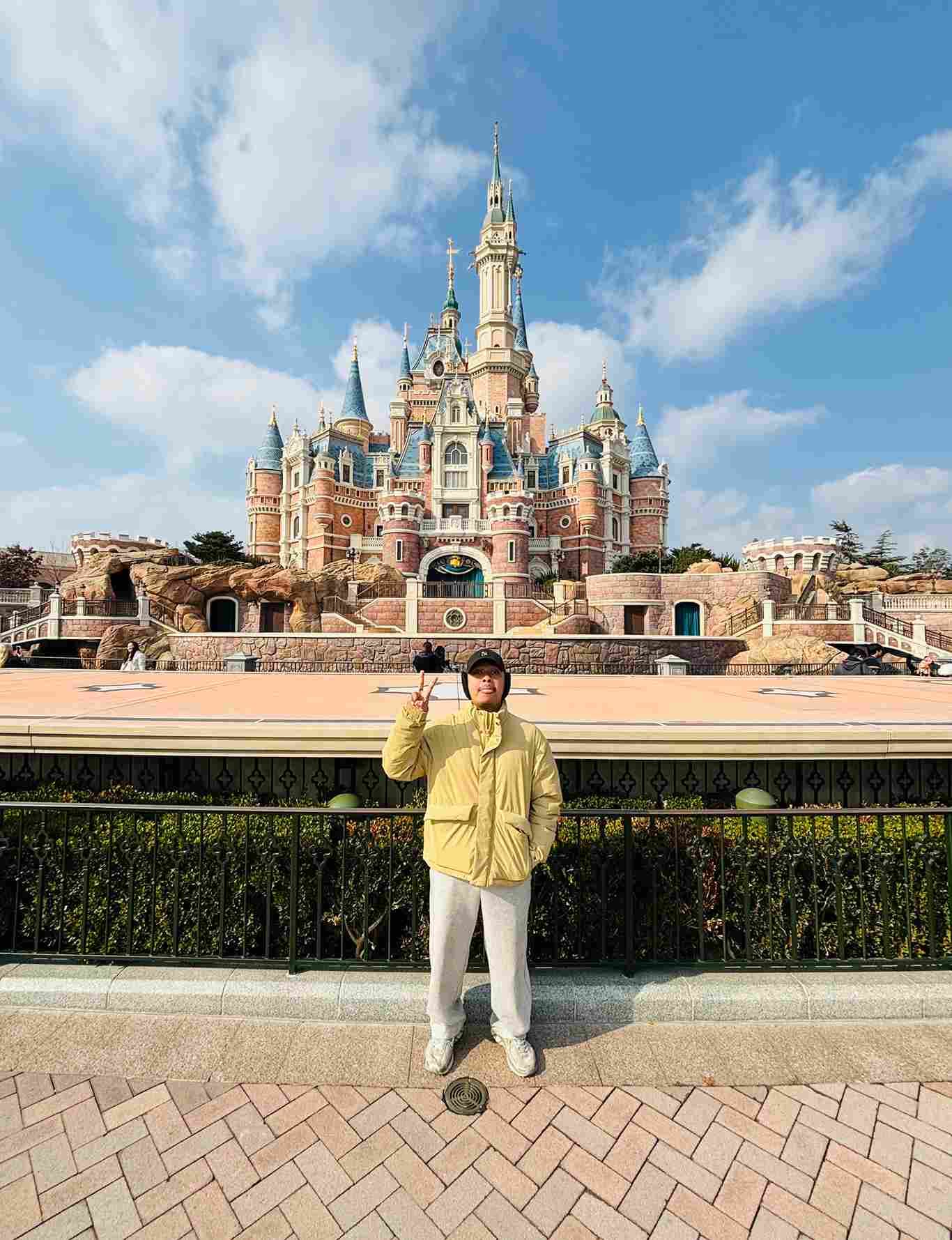 WINTER CHINA 3 THEME PARK + MUTIANYU TOBOGGAN SLIDE
